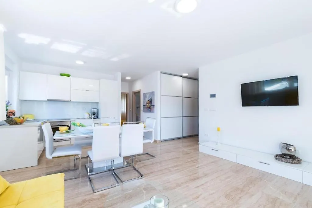 Apartment Maria Vir